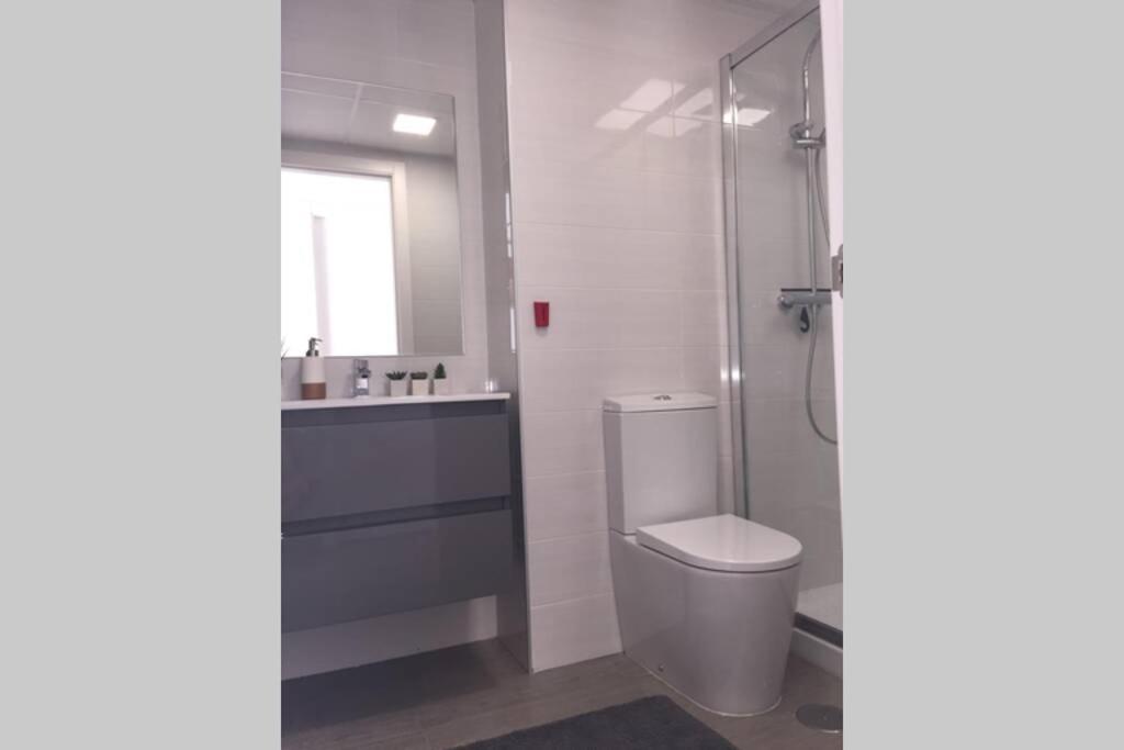 Fun Holiday Apartment Punta Prima ตอร์เรเวียคา ภายนอก รูปภาพ
