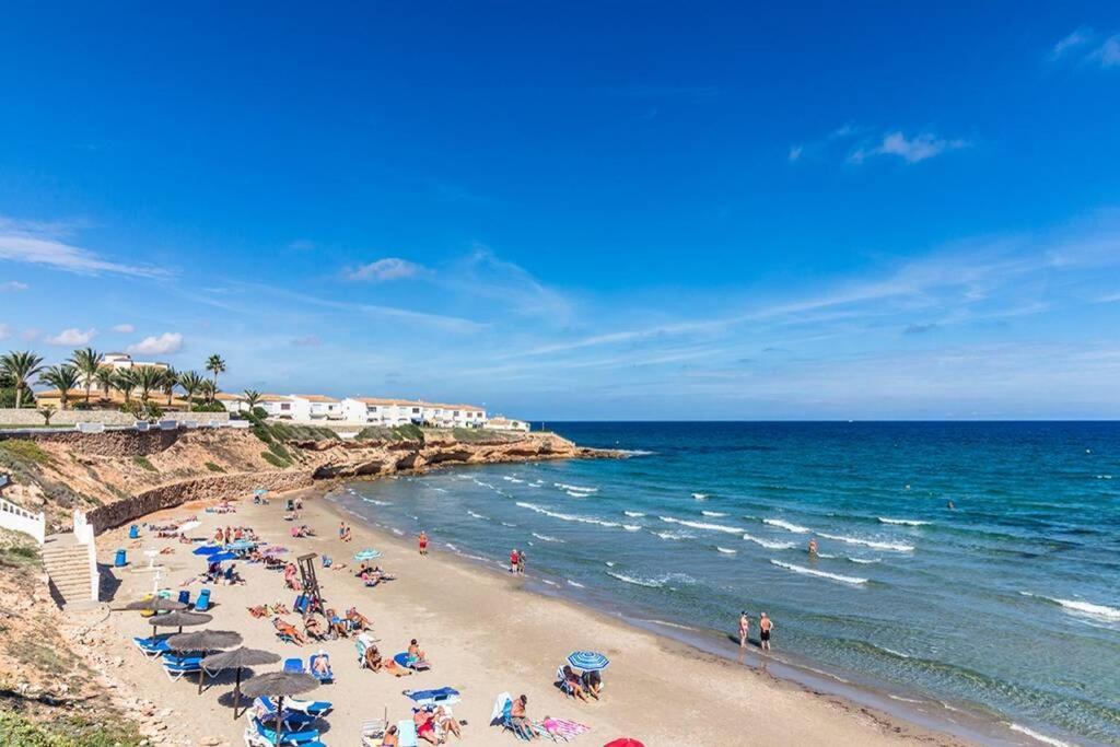 Fun Holiday Apartment Punta Prima ตอร์เรเวียคา ภายนอก รูปภาพ